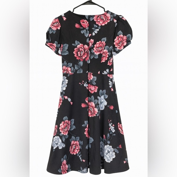 Tagunop Women’s Black Floral Fit & Flare Dress Size Small - Picture 2 of 2
